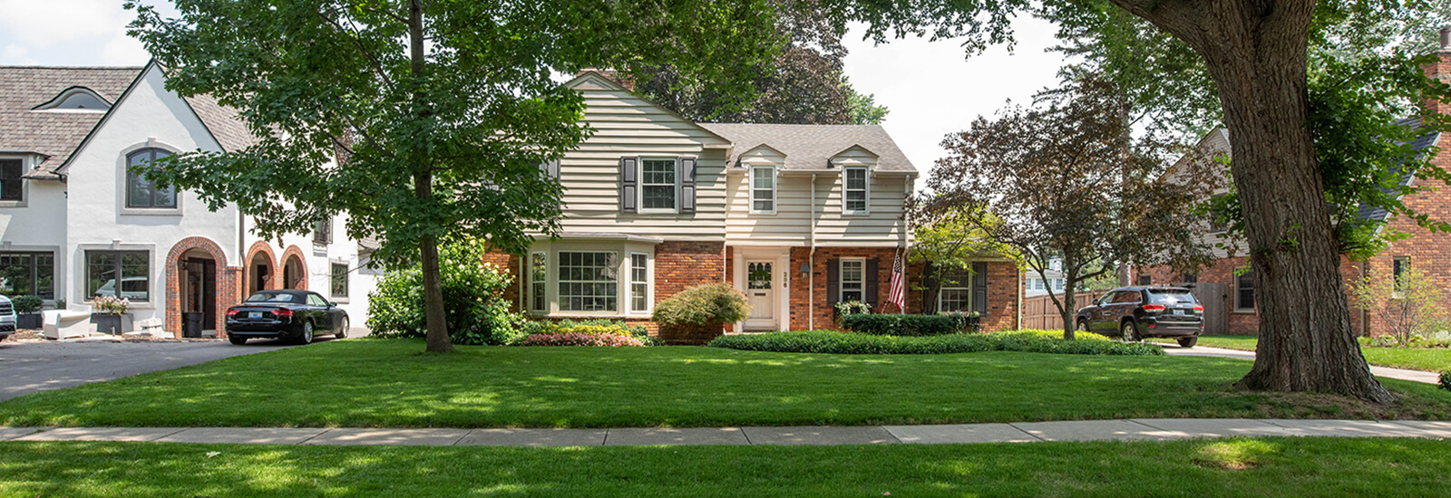 Two column section image